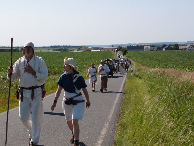 p120724-007873.jpg - 19. Historischer Besiedlungszug 20124. Tag - Berbersdorf - Gleisberg