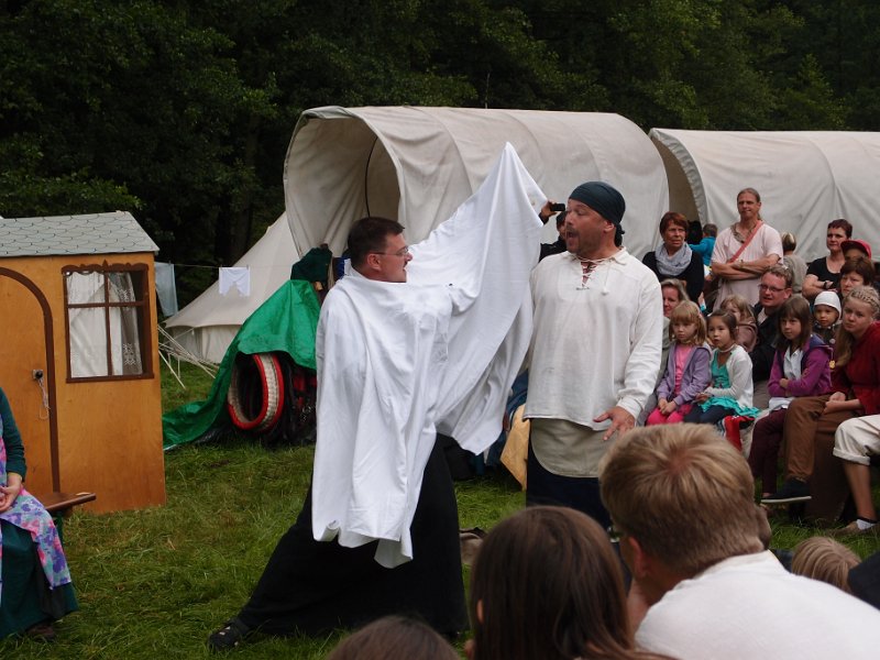 p140724-017284.jpg - 21. Historischer Besiedlungszug 20146. Tag - MobendorfTheater Anfissa