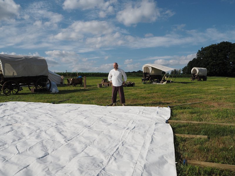 p150710-002281.jpg - 22. Historischer Besiedlungszug 2015Sachsenburg
