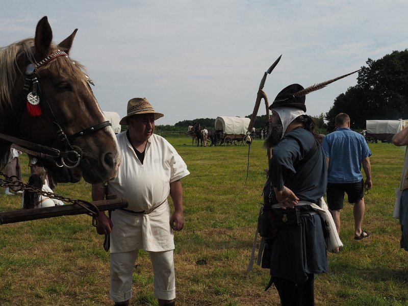 p150712-002585.jpg - 22. Historischer Besiedlungszug 20152. Tag - Sachsenburg