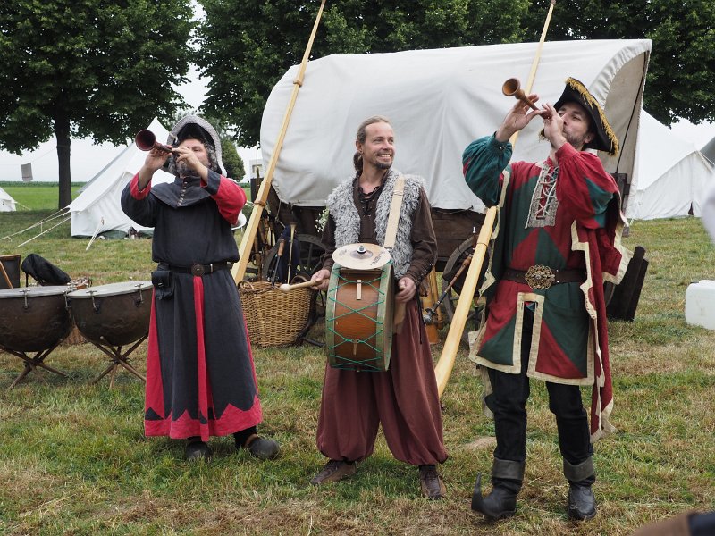 p150713-002865.jpg - 22. Historischer Besiedlungszug 20153. Tag - MarbachScharlatan