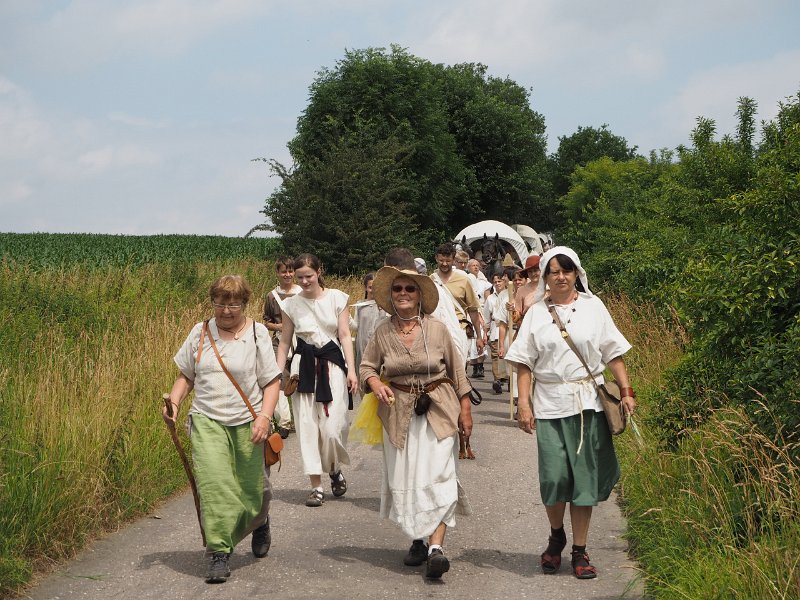 p150715-003128.jpg - 22. Historischer Besiedlungszug 20155. Tag - Kleinwaltersdorf - Langenau