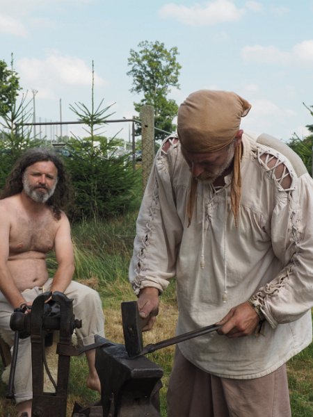 p150716-003232.jpg - 22. Historischer Besiedlungszug 20156. Tag - Langenau