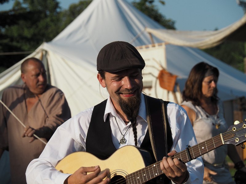 p150716-003341.jpg - 22. Historischer Besiedlungszug 20156. Tag - LangenauThe Mockingbird Man